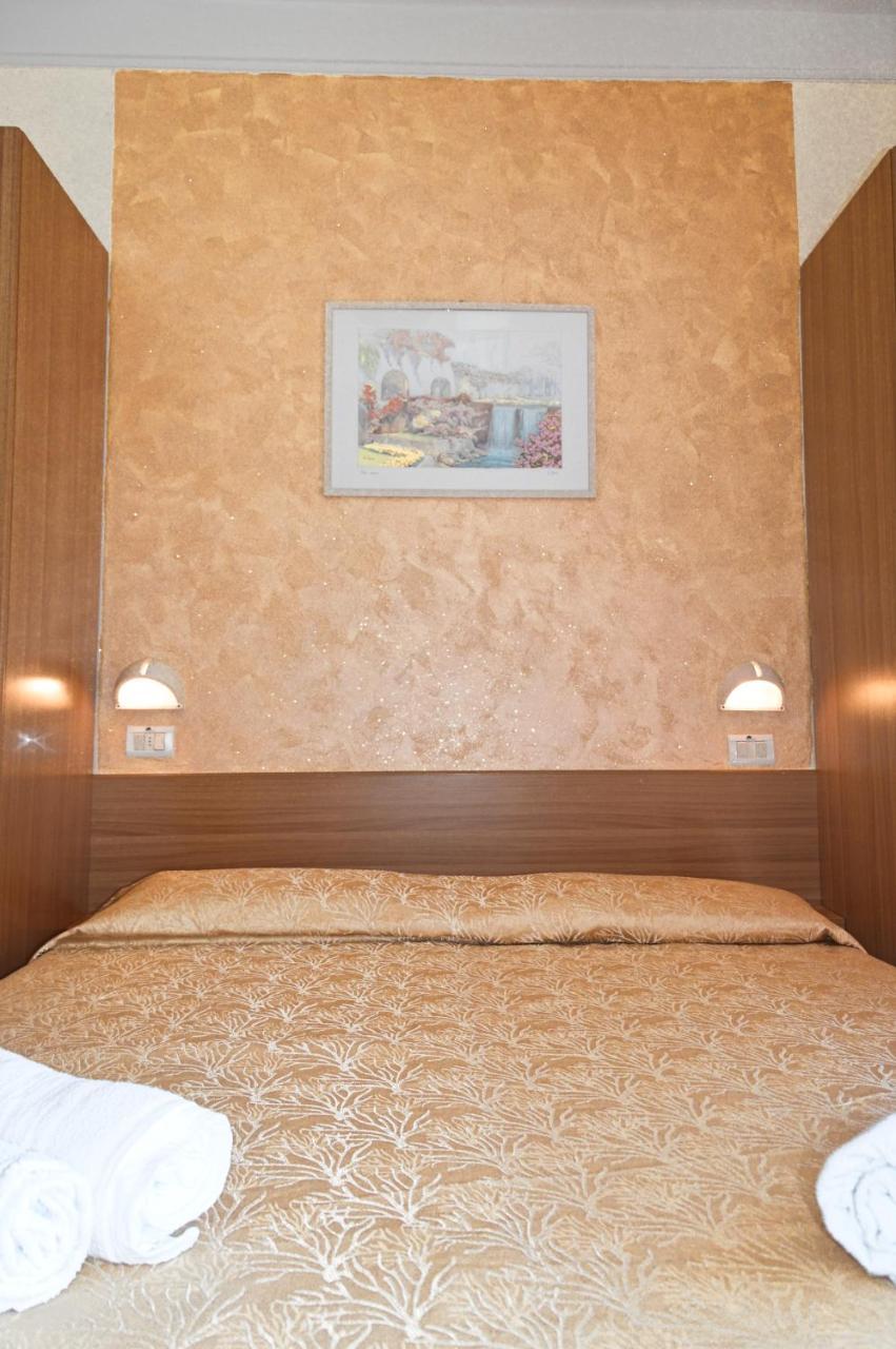 Hotel Karin Marebello エクステリア 写真